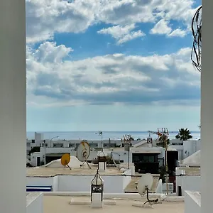 Appartement Cozy And Sunny Over The Rooftops, Puerto del Carmen (Lanzarote)